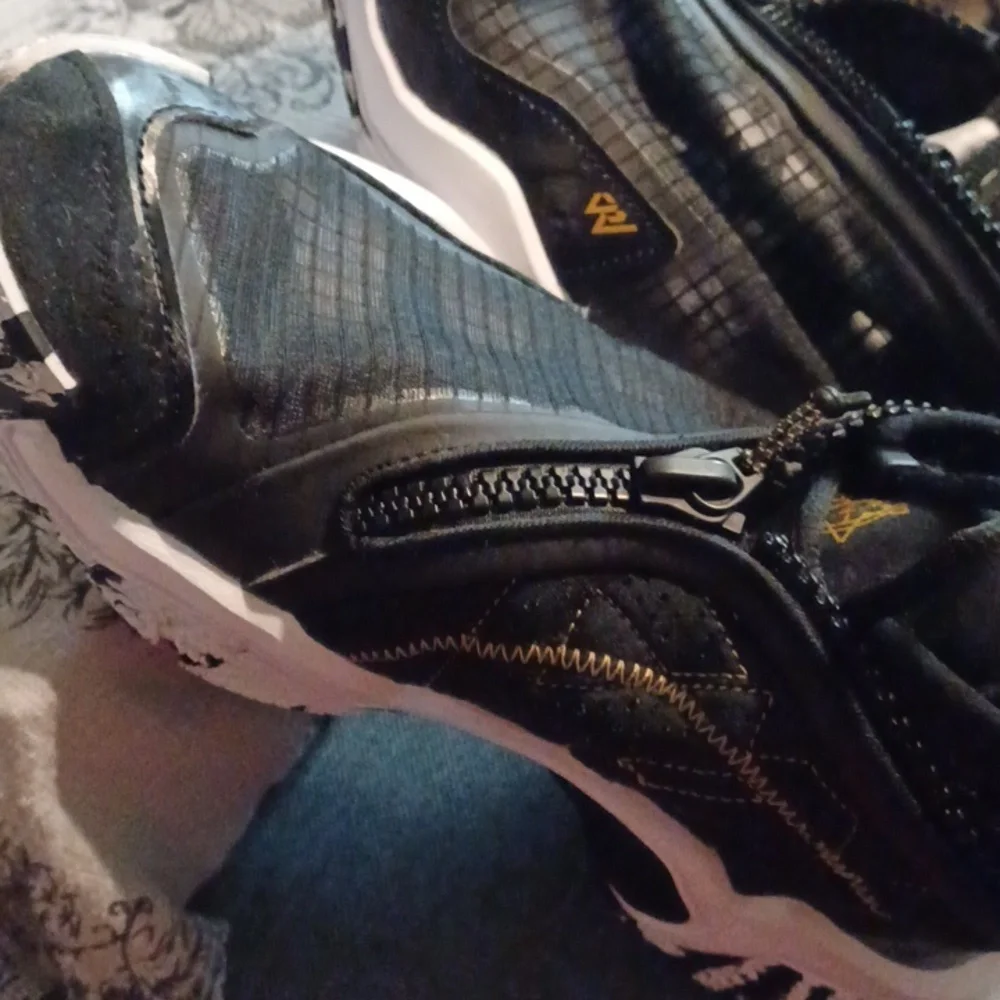 JORDAN Shoes Black and White Athletic Sneakers with Gold Accents - Picture 7 of 9